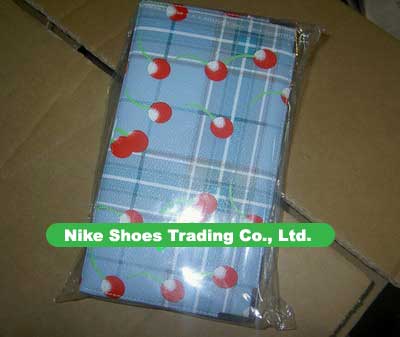 lv,gucci,burberry wallets